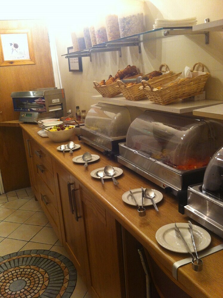 Hotel Leeson Bridge Guesthouse