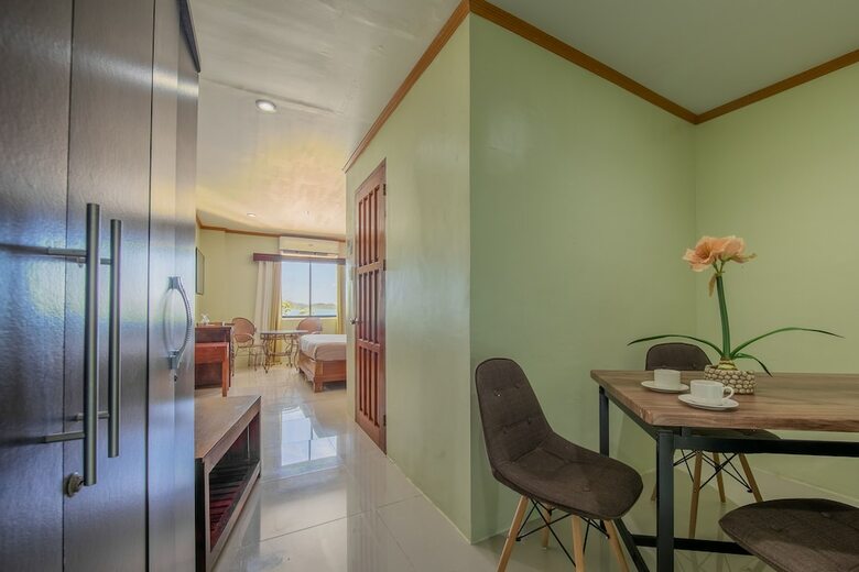 Rawis Resort Hotel