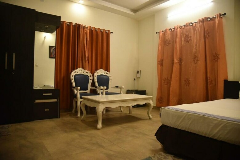 Man Singh Hotel And Resorts
