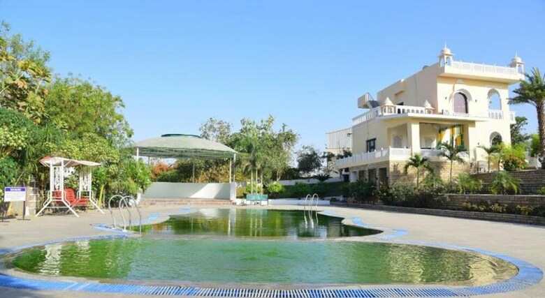 Man Singh Hotel And Resorts