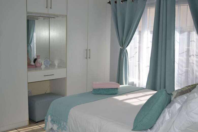 Villa Africa Emerald At 47 Petronella