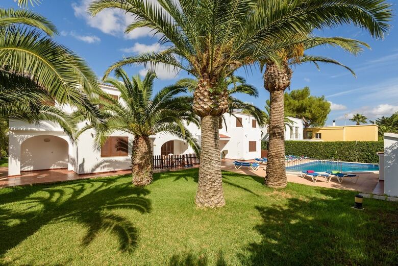 Apartamentos Menorca Palmeras