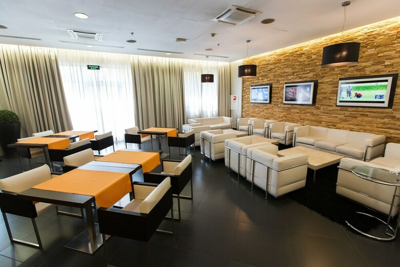 Mira Hotel