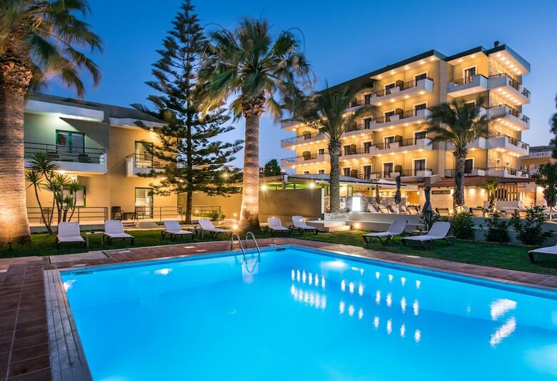 Aparthotel Petousis Hotel & Suites