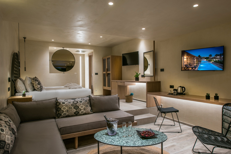 Aparthotel Petousis Hotel & Suites