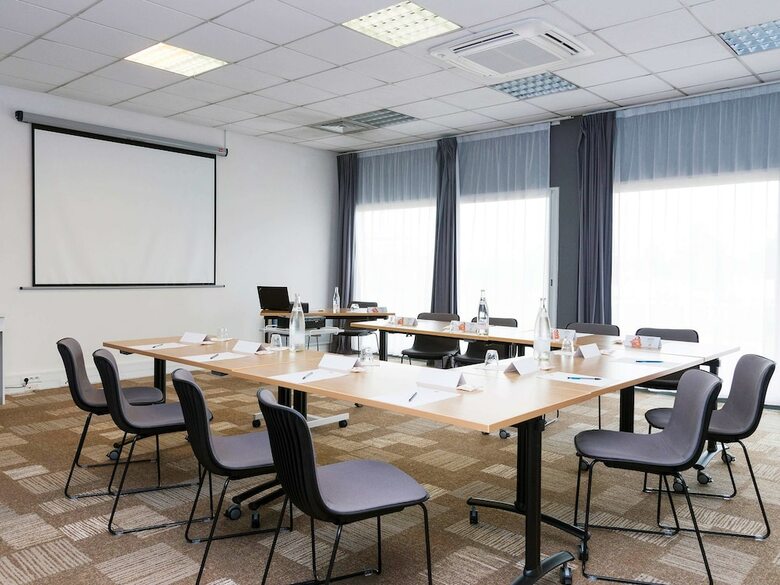 Hotel Ibis Laval Le Relais D'armor