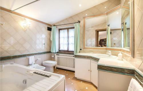 Five-bedroom Holiday Home In Montevirginio Rm