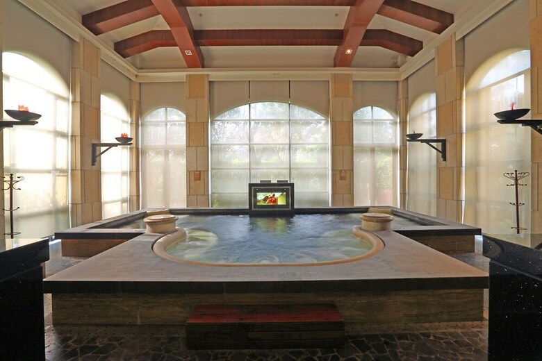 Green Lake Hot Spring Hotel