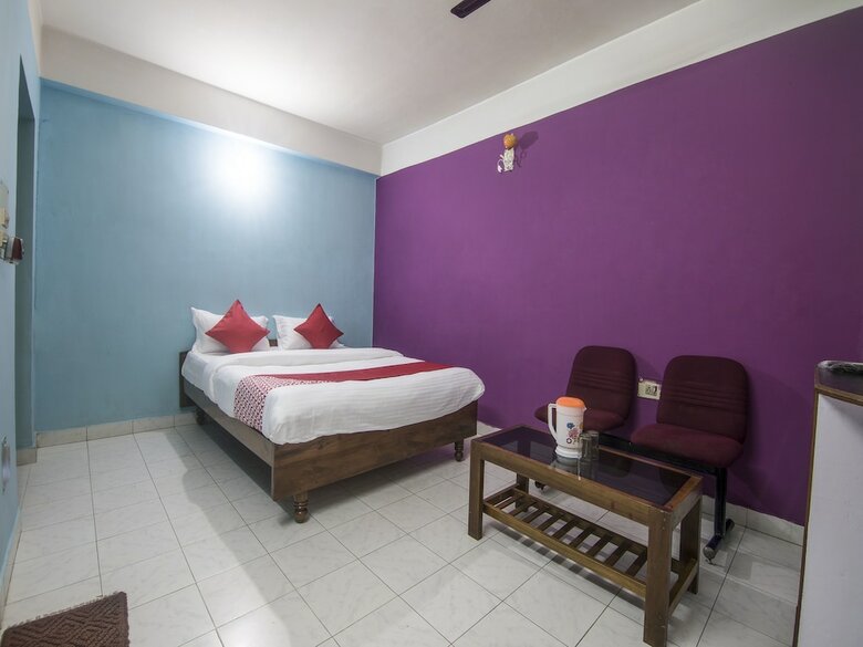 Hotel Oyo 14737 Lg Towers