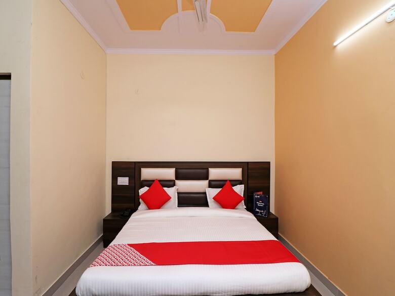 Oyo 16362 Hotel Ashiyana