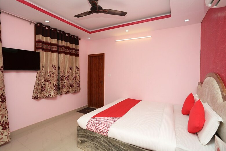 Hotel Oyo 18597 Satyam
