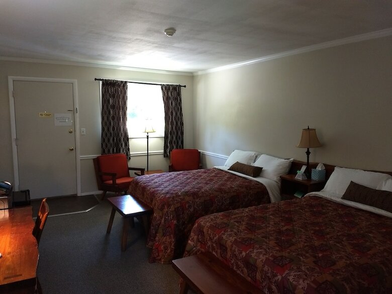 Hotel The Lodge At West River