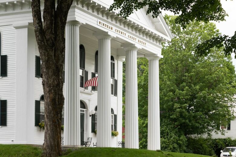 Hotel The Lodge At West River