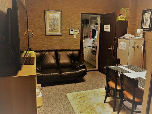 Hostal Osaka Shinichi House