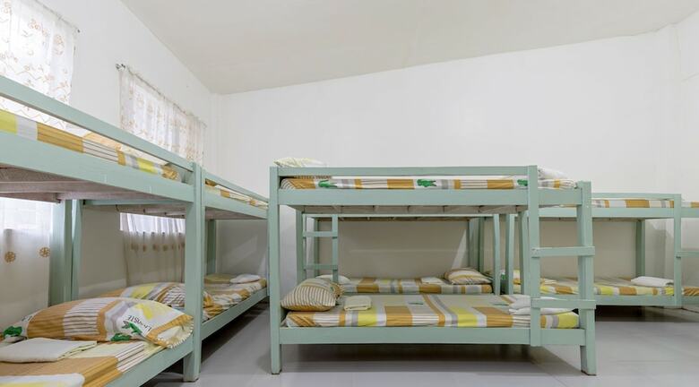 Hotel Zen Rooms Basic Iloilo Paraw Resort