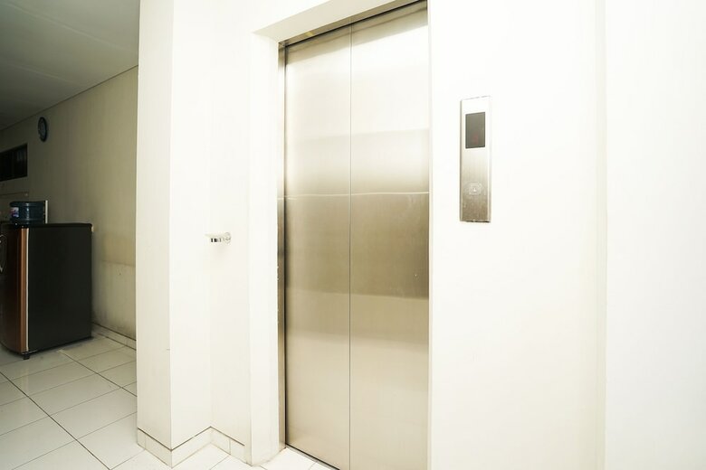 Hotel Oyo 748 R-15