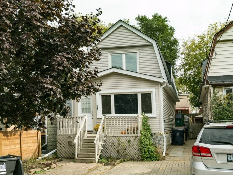 Quiet Greektown 1 Bedroom Apartment