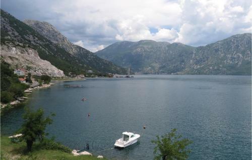 Two-bedroom Apartment In Kotor