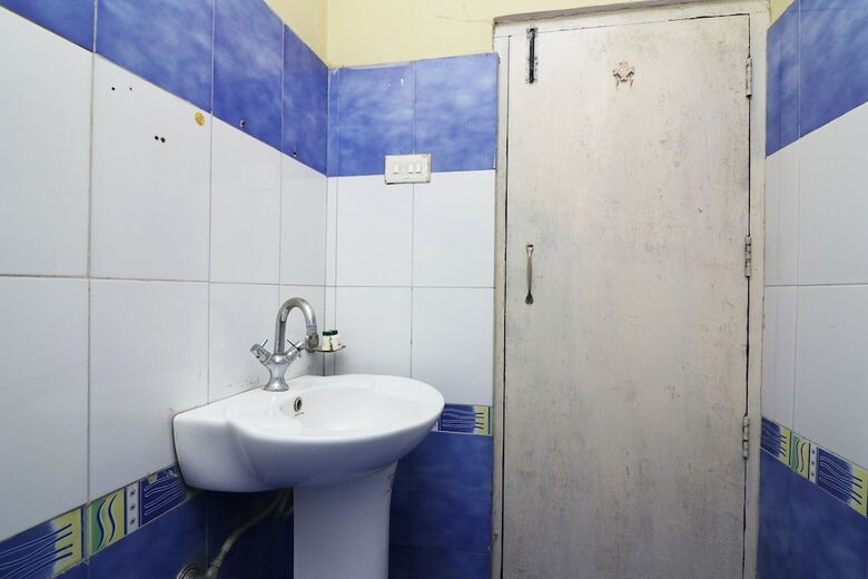 Oyo 28169 Hotel Sagar