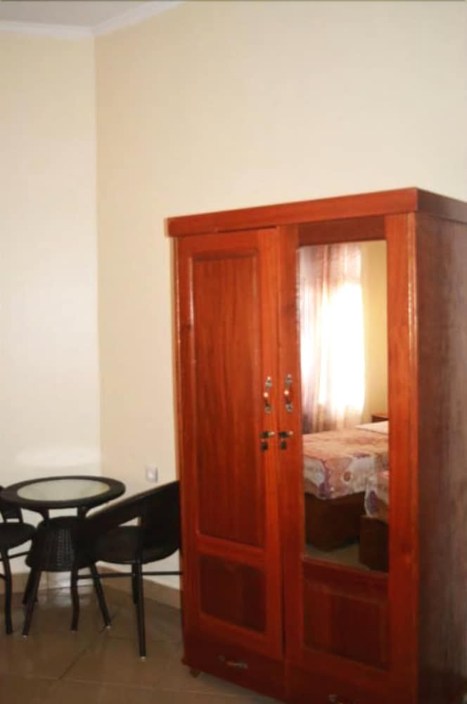 Kanyinya Hills Hotel