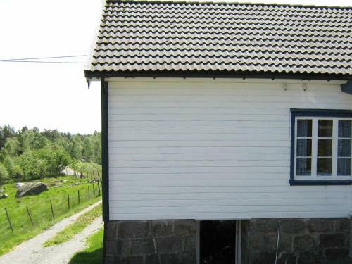 Two-bedroom Holiday Home In Lyngdal 2
