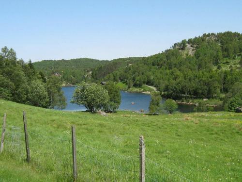 Two-bedroom Holiday Home In Lyngdal 2