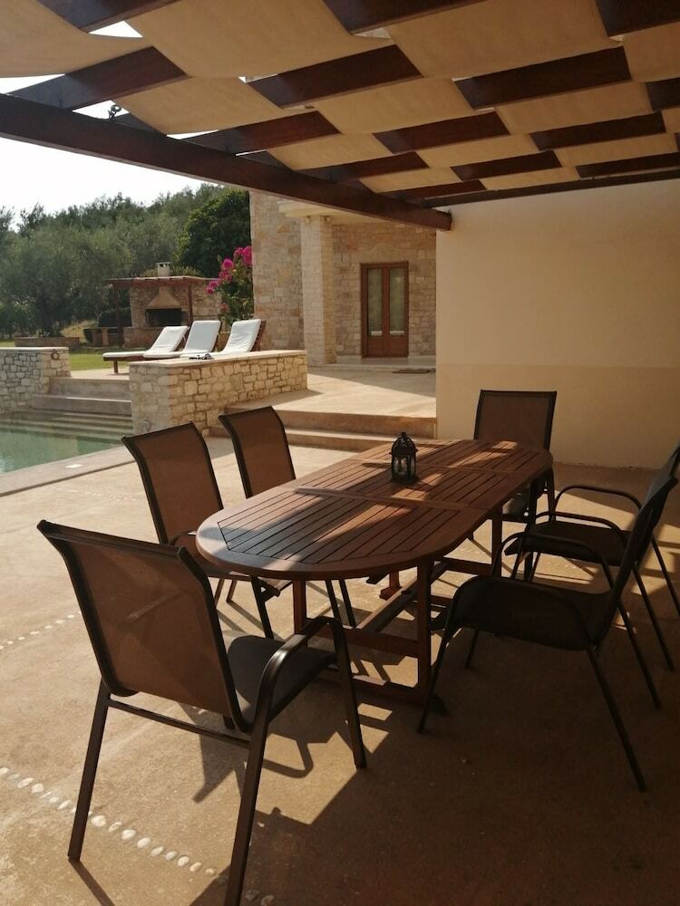 Luxurious Sea & Olive Private Villa - Pool