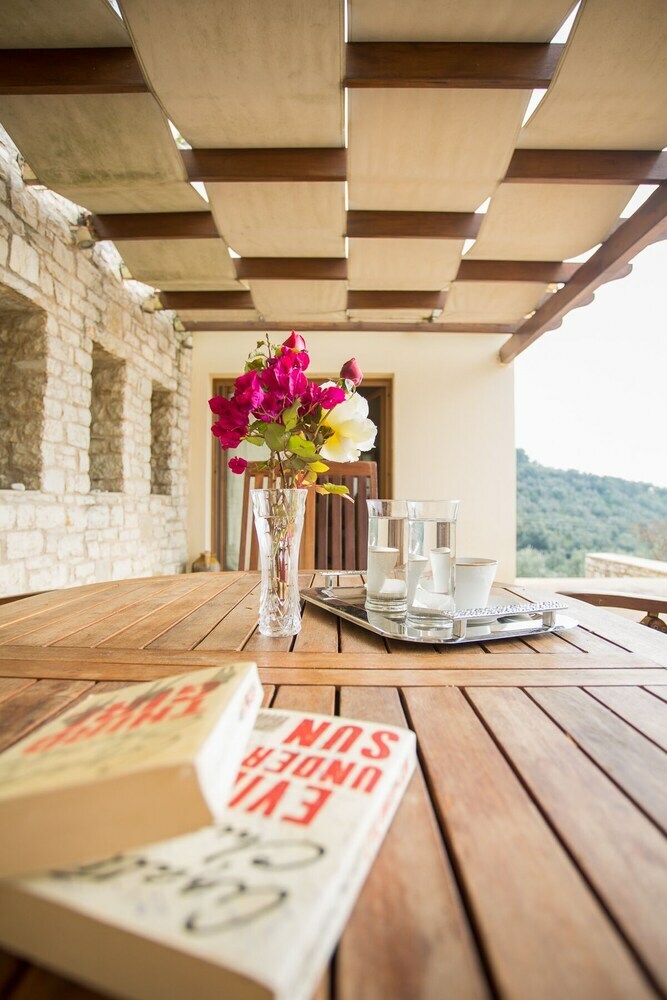 Luxurious Sea & Olive Private Villa - Pool