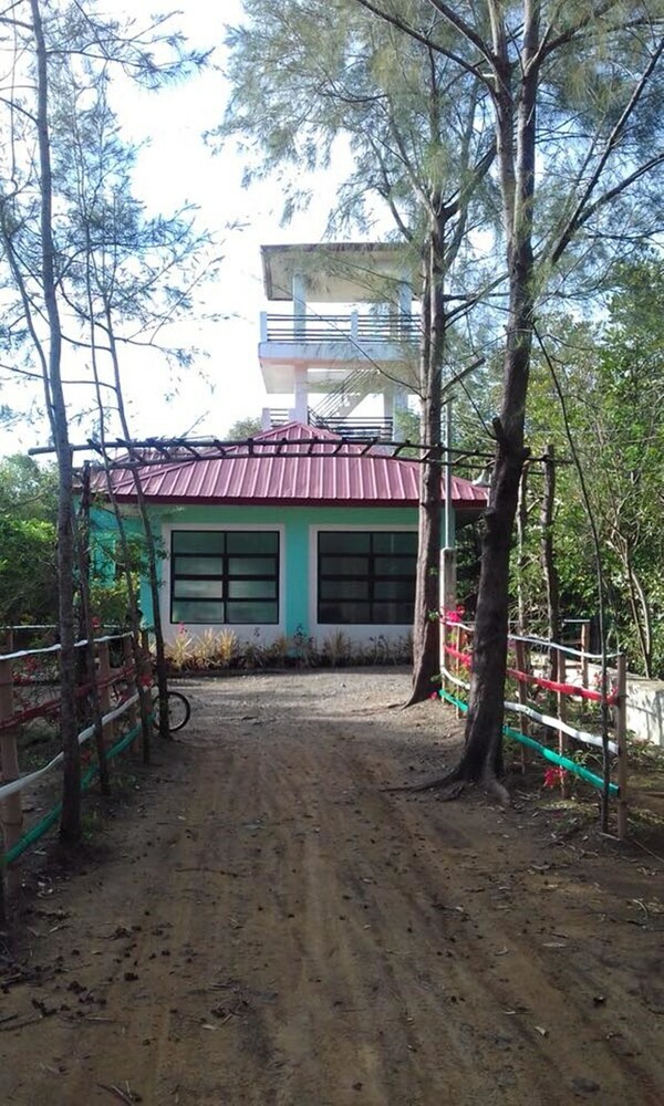 Hotel Den's Transient House