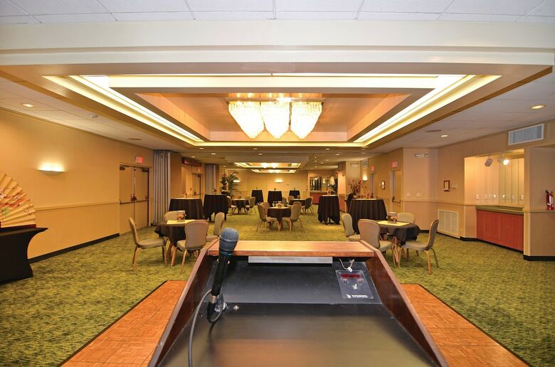 Airport Honolulu Hotel