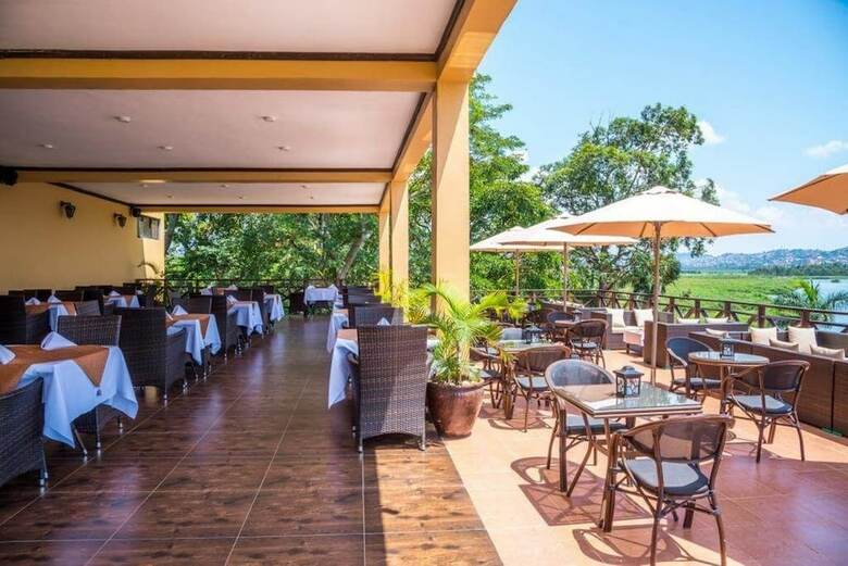 Hotel Kaazi Beach Resort