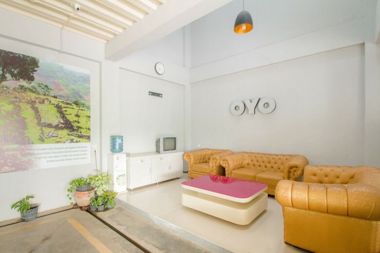 Hotel Oyo 871 Aira Costel