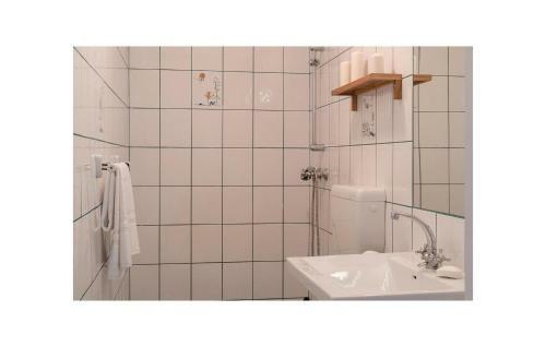 Four-bedroom Holiday Home In Komen