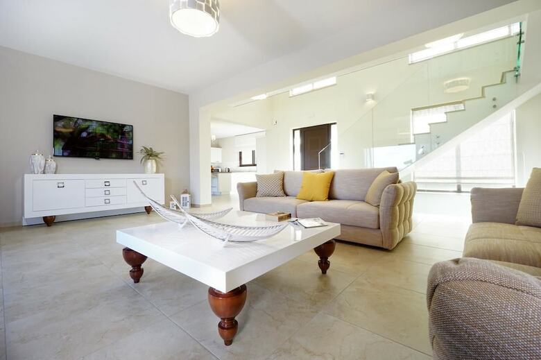 Helios Luxury Stone Villa