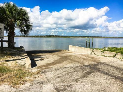 516 Boating Club Home