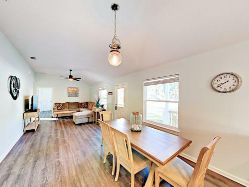 516 Boating Club Home