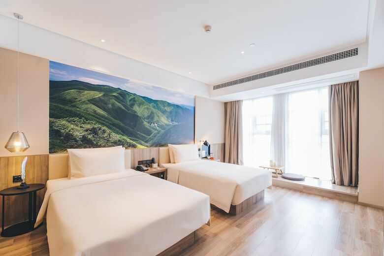 Atour Hotel South Lake Jiaxing