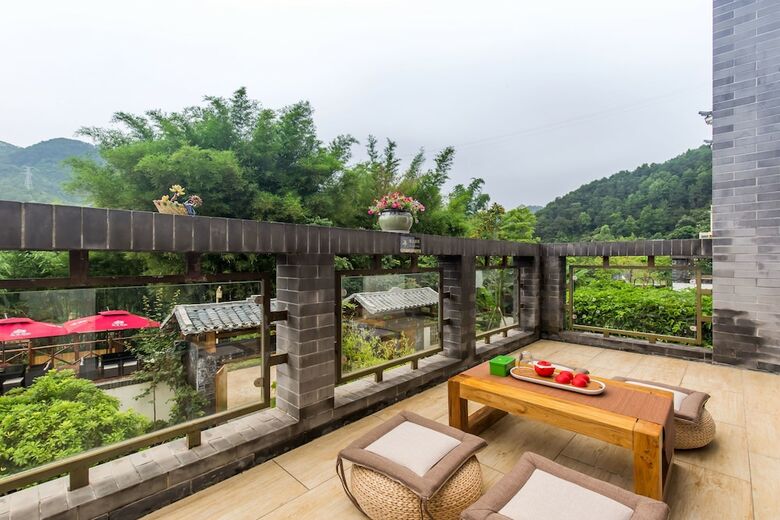 Guilin Pingle Tsinghua Villas