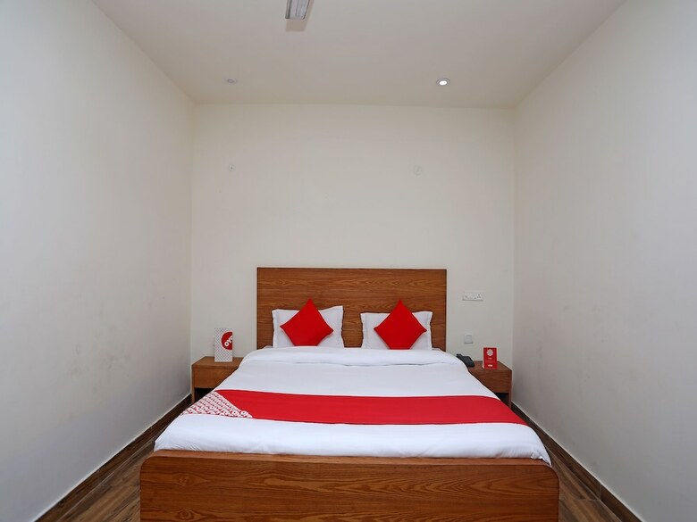 Oyo 18347 Hotel Mountain Inn