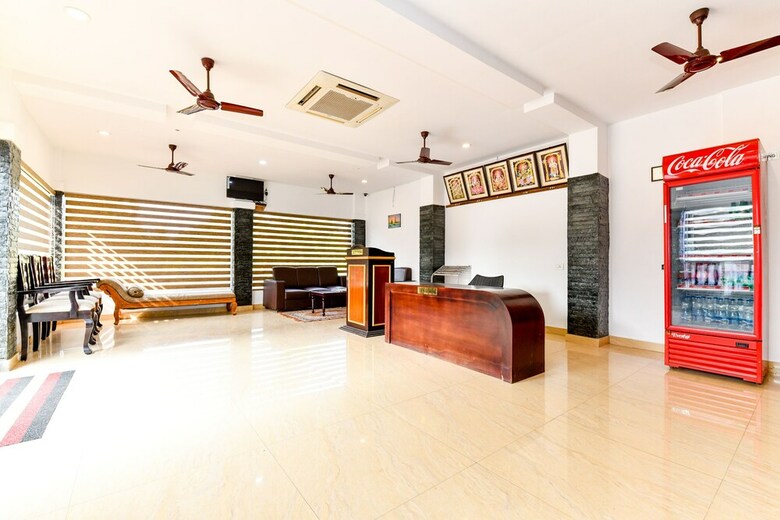 Hotel Oyo 28276 Harshavardhana Inn