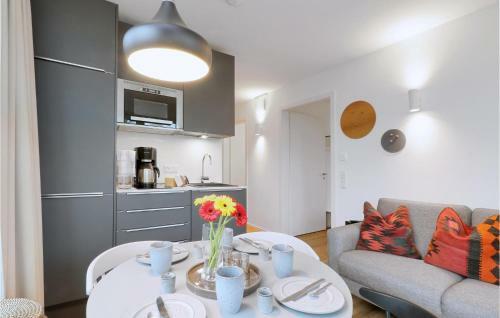 Two-bedroom Apartment In Lembruch/dummer See
