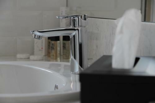 Hostal Palazzo Balsamo Suites