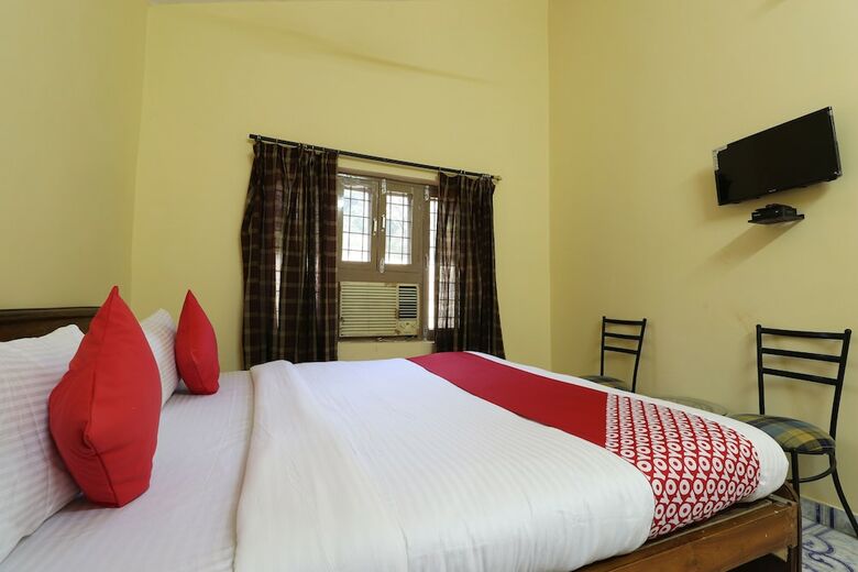 Hotel Oyo 30450 Aamrapaali Water Park