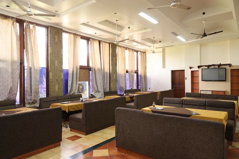 Oyo 35868 Hotel Sunrise N Resorts