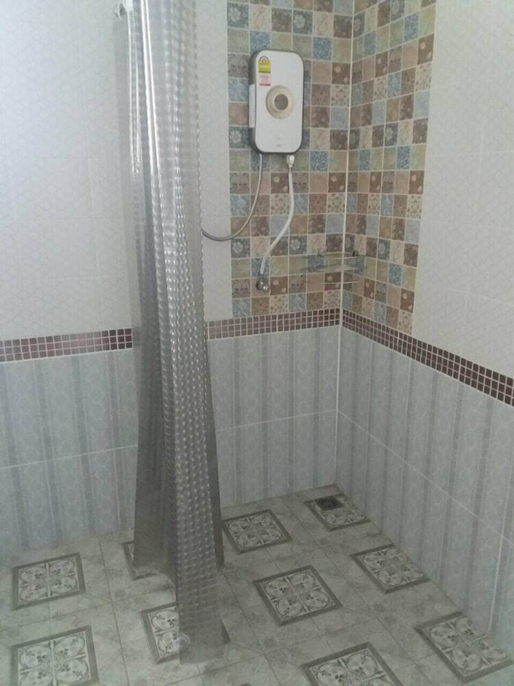 Hotel Baan Suan San Rak