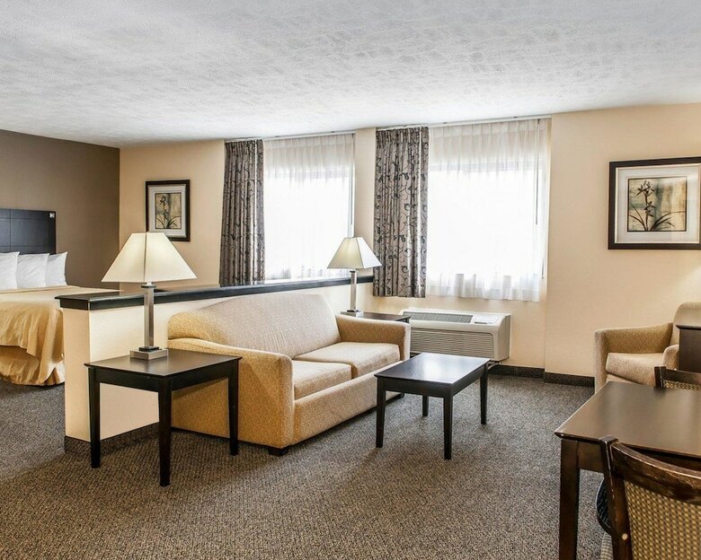 Hotel Quality Inn & Suites