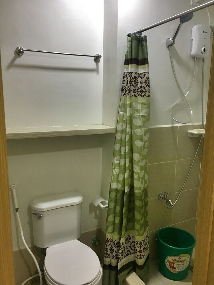 Happy Stay At Trees Residences