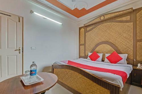 Oyo 24888 Hotel Sham Palace