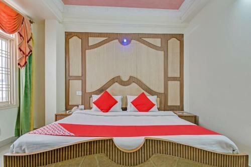 Oyo 24888 Hotel Sham Palace