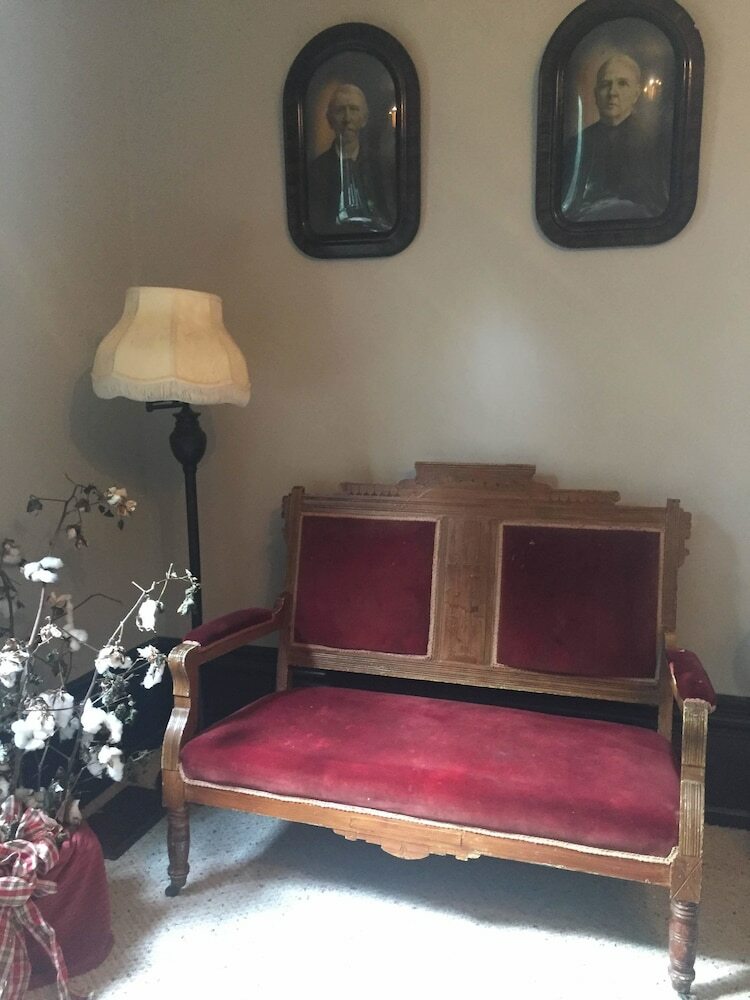 Bed & Breakfast 1873 Victorian Rose